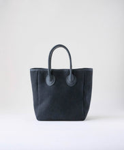 Load image into Gallery viewer, D2R  Leather Handle Tote (S)